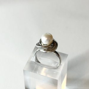 adjustable pearl knot ring for woman