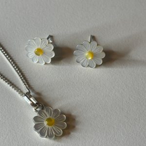 Mother-of-pearl daisy Pendant and Earring Set