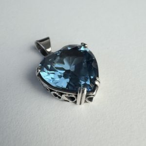Aquamarine Zircon Handcrafted Pendant for Women