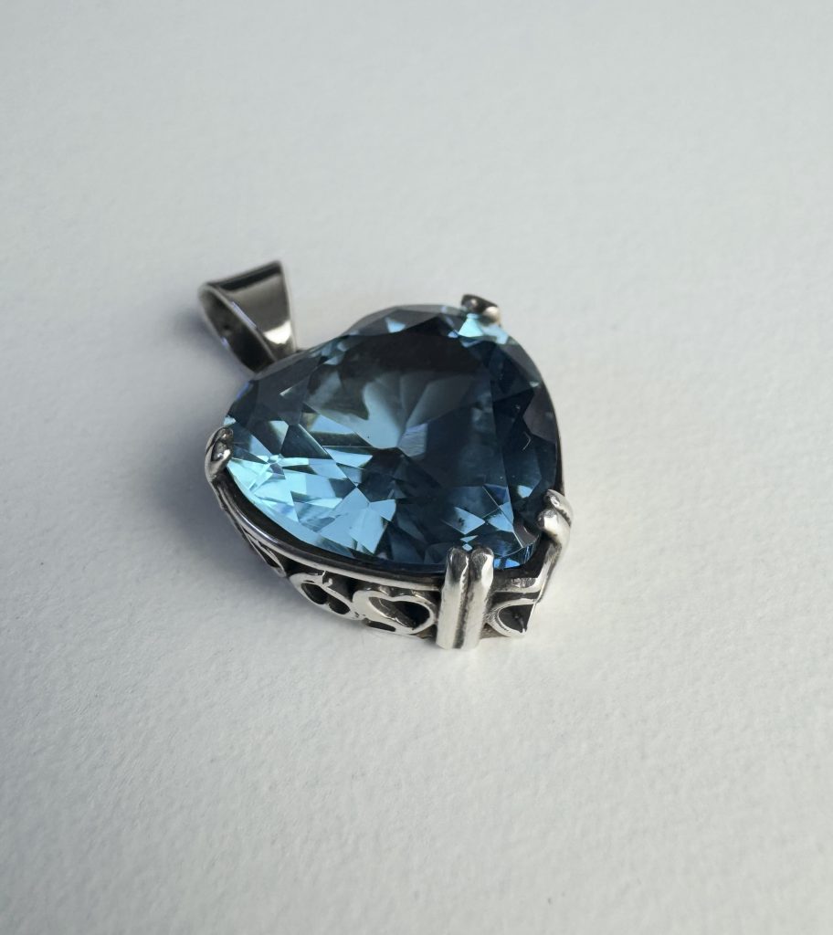 Aquamarine Zircon Handcrafted Pendant for Women
